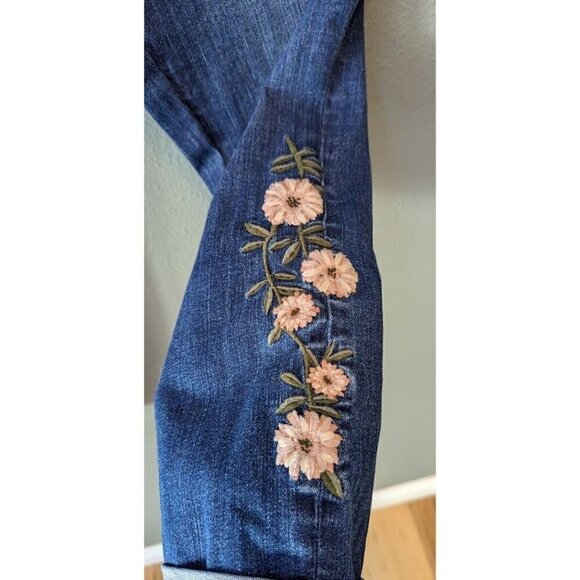 NYDJ Women's Alina Denim Jeans Cuffed Floral Embroidered Ankle Size 10 - Picture 5 of 6